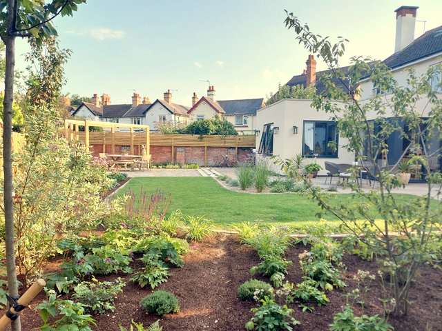 Loughborough Contemporary cottage garden